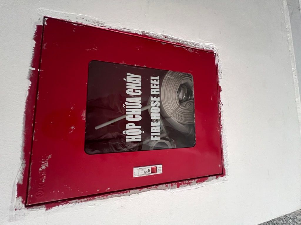 Bán nhà Nguyễn Lân - diện tích 82m2 7 tầng - Ngõ 108, cách mặt phố chỉ 40m - giá 23,2 tỷ