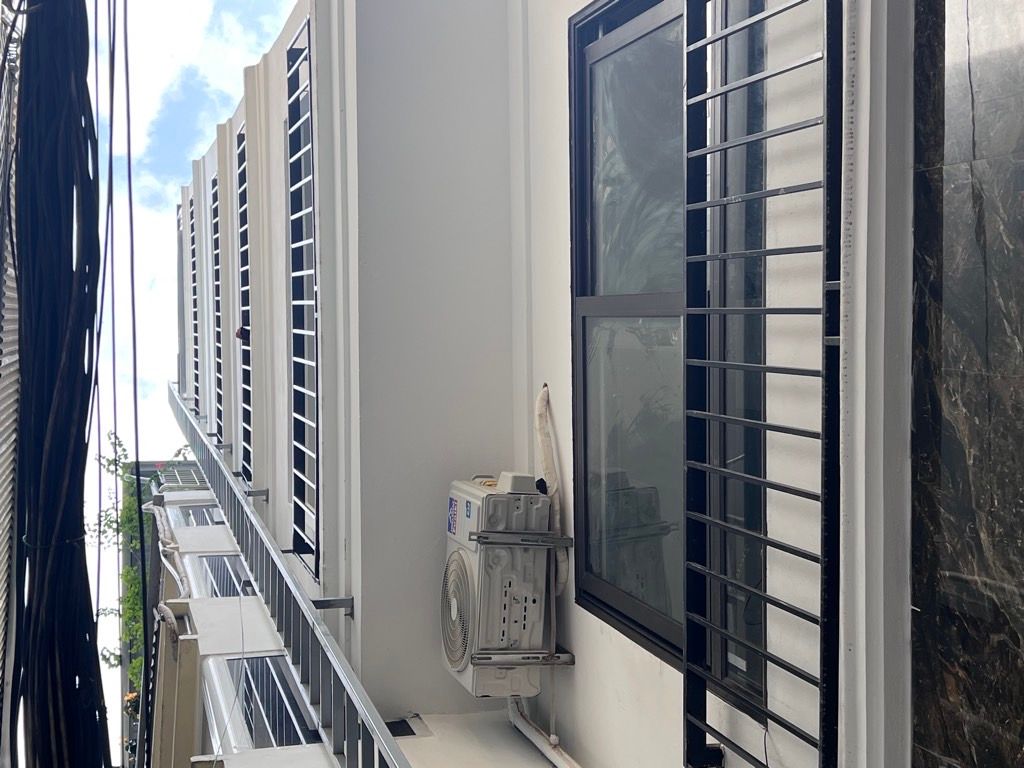 Bán nhà Nguyễn Lân - diện tích 82m2 7 tầng - Ngõ 108, cách mặt phố chỉ 40m - giá 23,2 tỷ