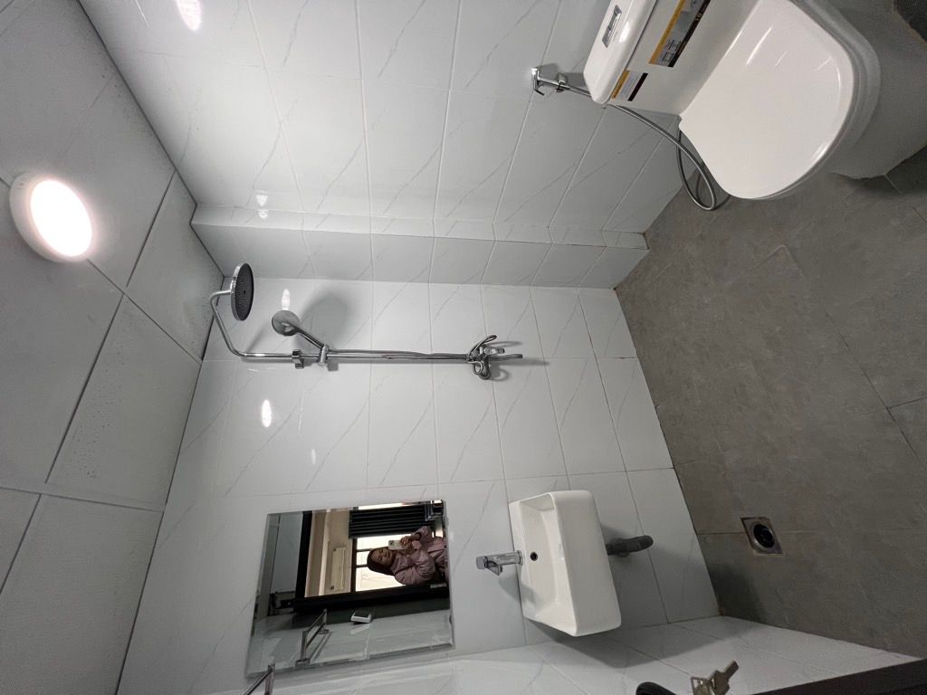 Bán nhà Nguyễn Lân - diện tích 82m2 7 tầng - Ngõ 108, cách mặt phố chỉ 40m - giá 23,2 tỷ