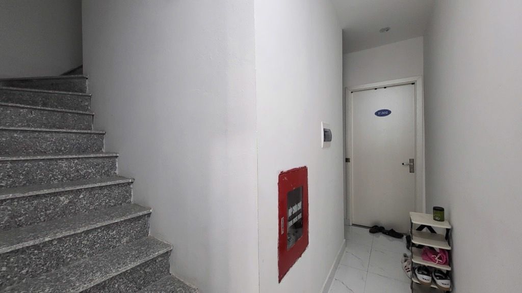 Bán nhà Nguyễn Lân - diện tích 82m2 7 tầng - Ngõ 108, cách mặt phố chỉ 40m - giá 23,2 tỷ