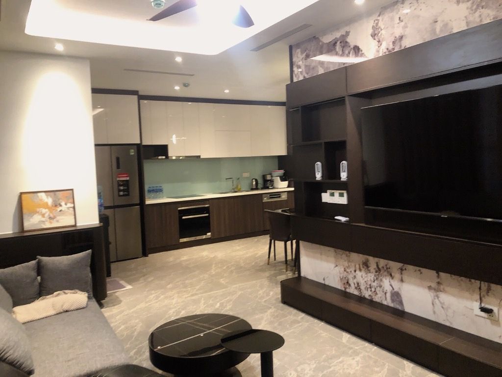 Bán nhà Nguyên Hồng - diện tích 73m2 1 tầng - Căn hộ khách sạn cực hiếm - giá 14,5 tỷ