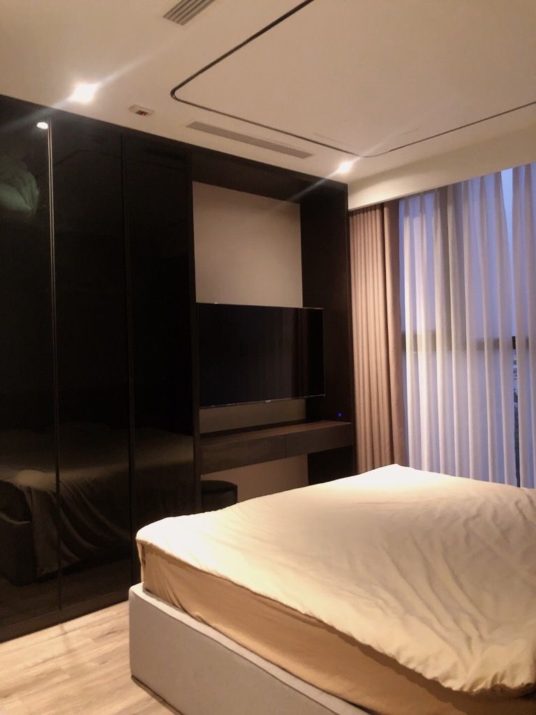 Bán nhà Nguyên Hồng - diện tích 73m2 1 tầng - Căn hộ khách sạn cực hiếm - giá 14,5 tỷ