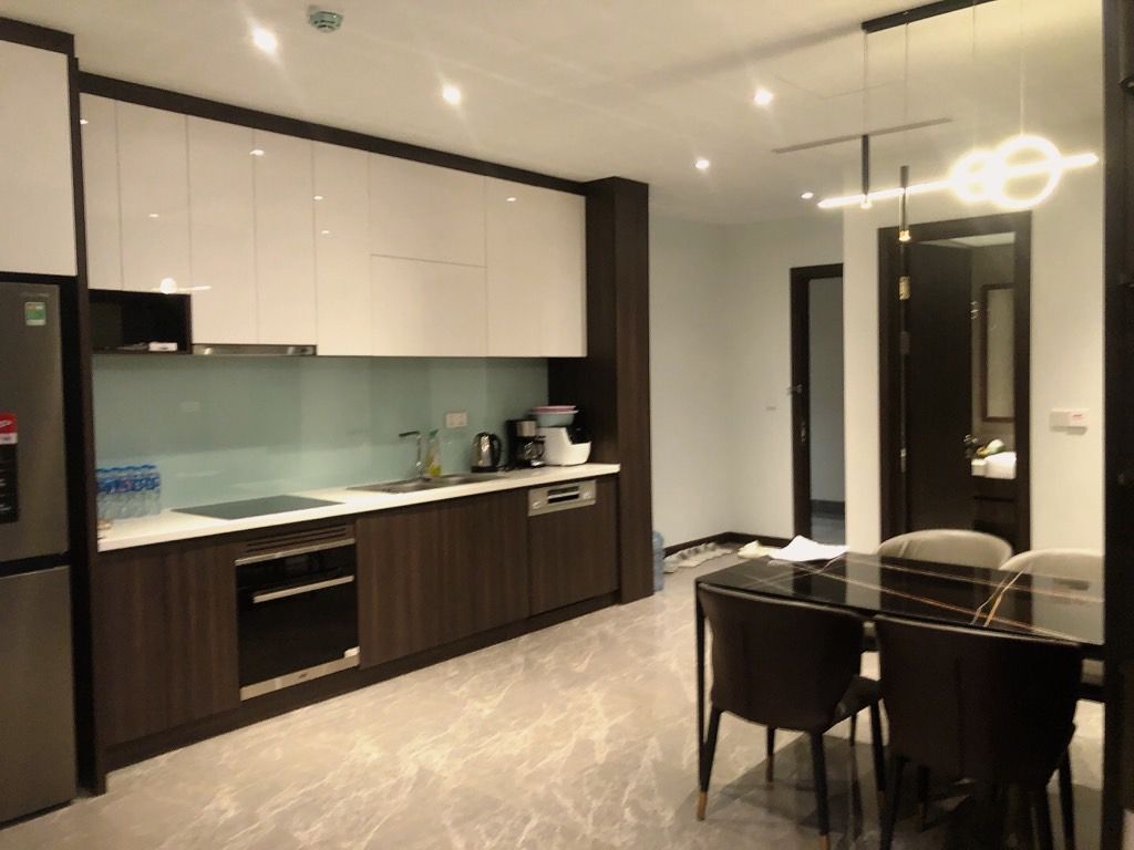 Bán nhà Nguyên Hồng - diện tích 73m2 1 tầng - Căn hộ khách sạn cực hiếm - giá 14,5 tỷ