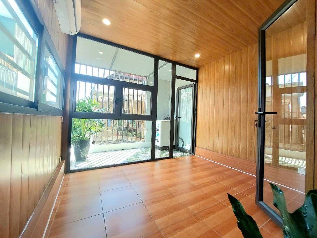 Bán nhà Nguyễn Cao - diện tích 15,8m2 5 tầng - mặt ngõ thông kinh doanh - giá 7,3 tỷ