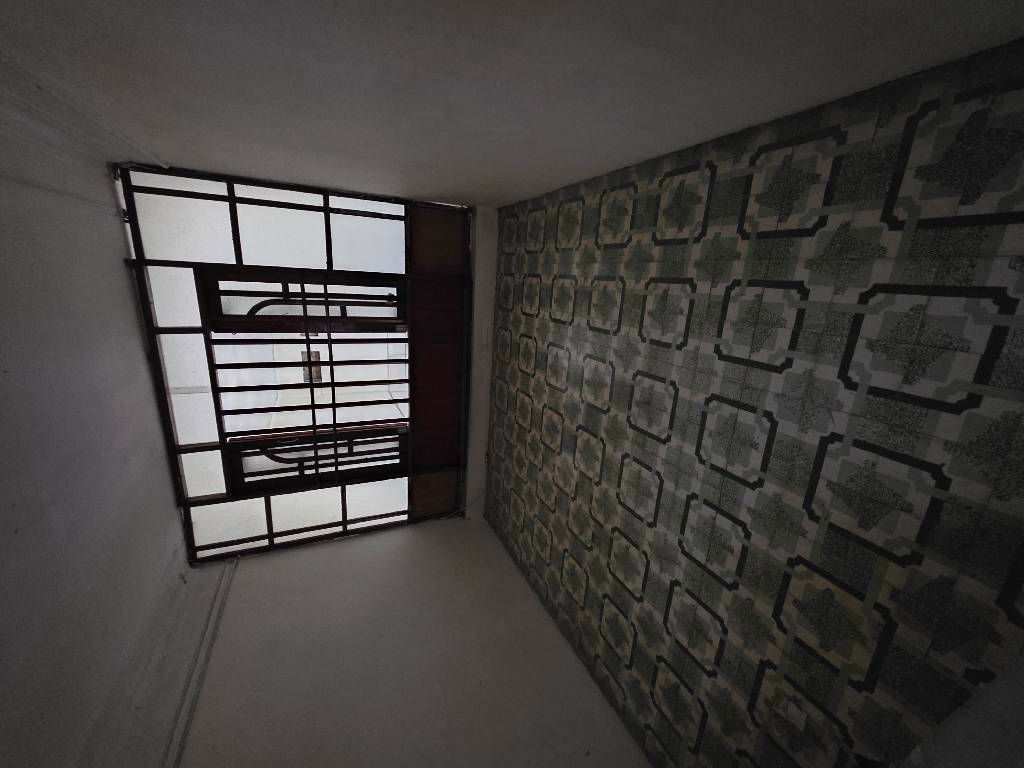 Bán nhà Tam Trinh - diện tích 34.5m2 3 tầng - Ô tô tránh - giá 12,6 tỷ