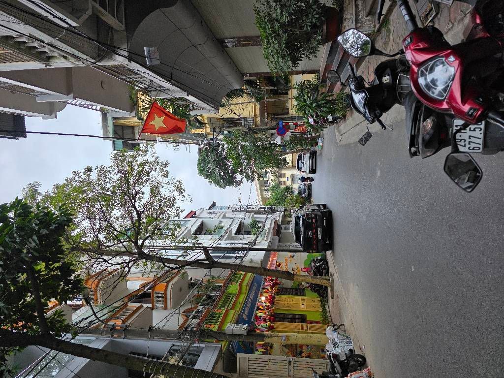 Bán nhà Tam Trinh - diện tích 34.5m2 3 tầng - Ô tô tránh - giá 12,6 tỷ