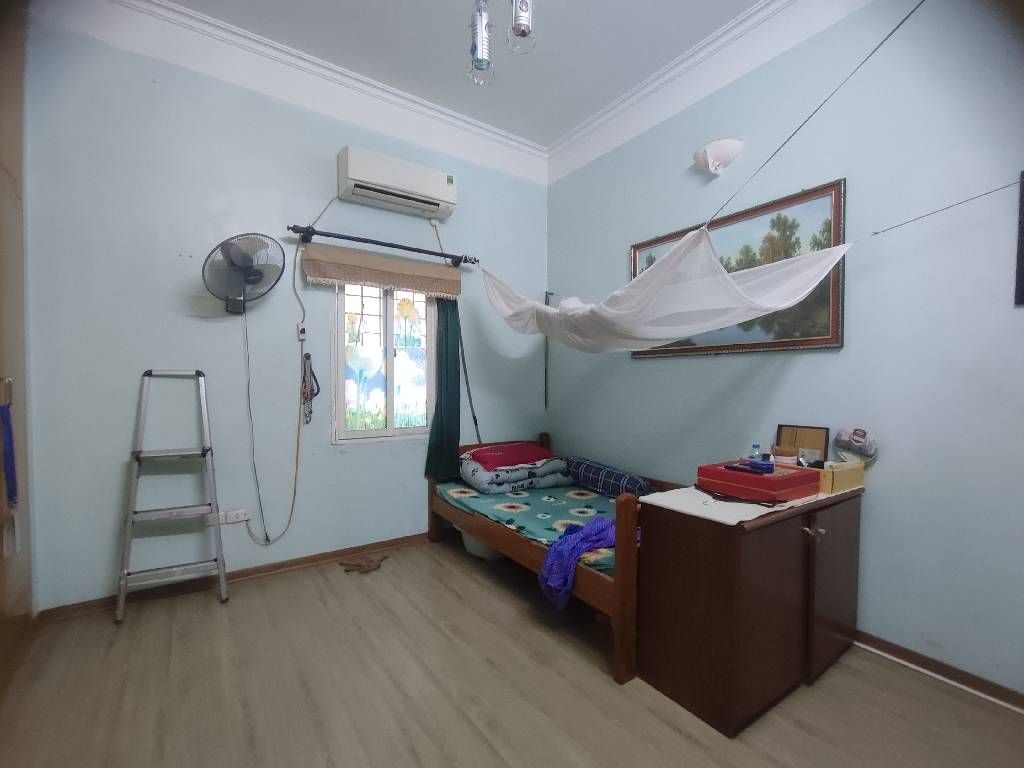 Bán nhà Tân Mai - diện tích 95m2 3 tầng - gần ô tô - giá 12,5 tỷ