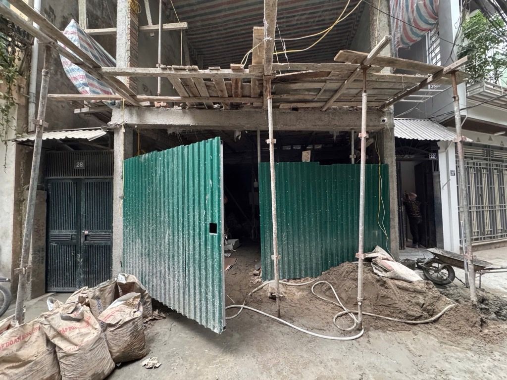 Bán nhà Vĩnh Tuy - diện tích 40m2 7 tầng - LÔ GÓC - MẶT NGÕ THÔNG - Ô TÔ VÀO NHÀ - giá 20 tỷ