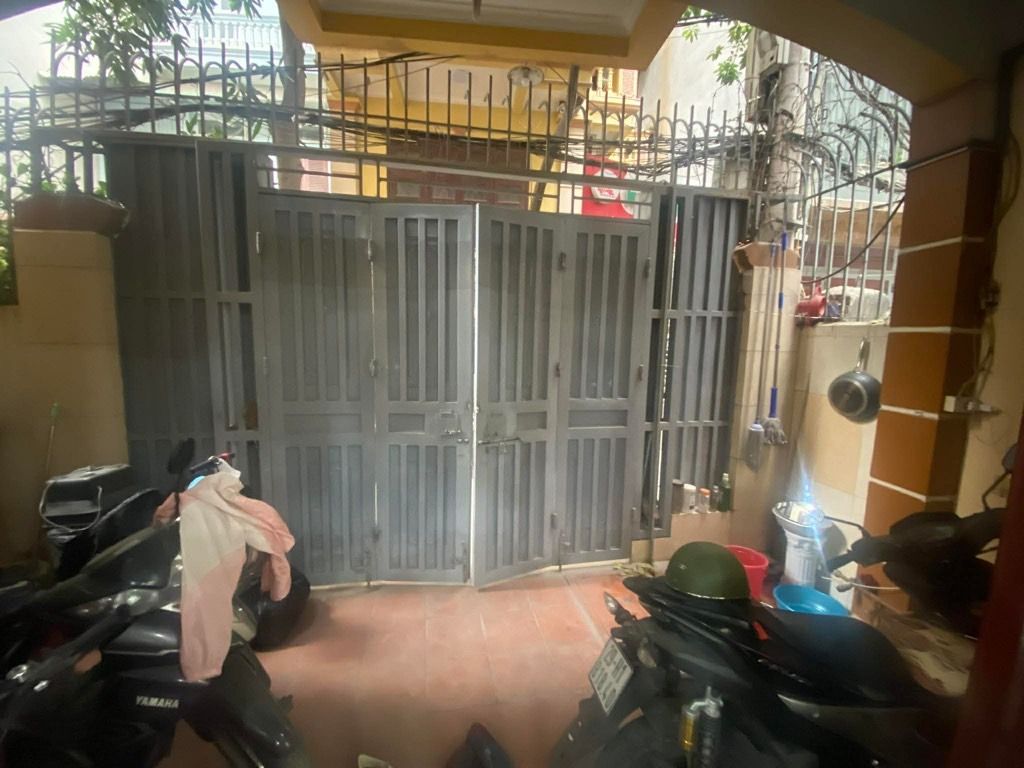 Bán nhà Trịnh Đình Cửu - diện tích 54m2 4 tầng - PHÂN LÔ - 30M RA MẶT PHỐ - giá 15,8 tỷ