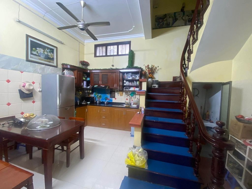 Bán nhà Trịnh Đình Cửu - diện tích 54m2 4 tầng - PHÂN LÔ - 30M RA MẶT PHỐ - giá 15,8 tỷ