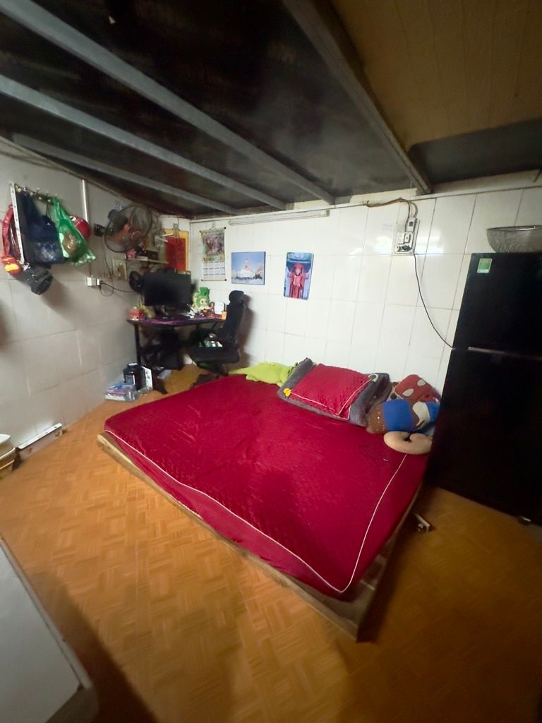 Bán nhà Đê La Thành - diện tích 37m2 2 tầng - Mặt phố trung tâm, kinh doanh đỉnh - giá 9 tỷ