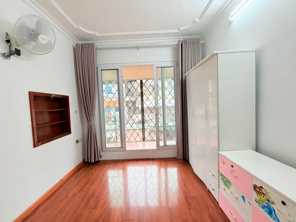 Bán nhà Thọ Lão - diện tích 65m2 1 tầng - ô tô đỗ chân cầu thang - giá 6,15 tỷ