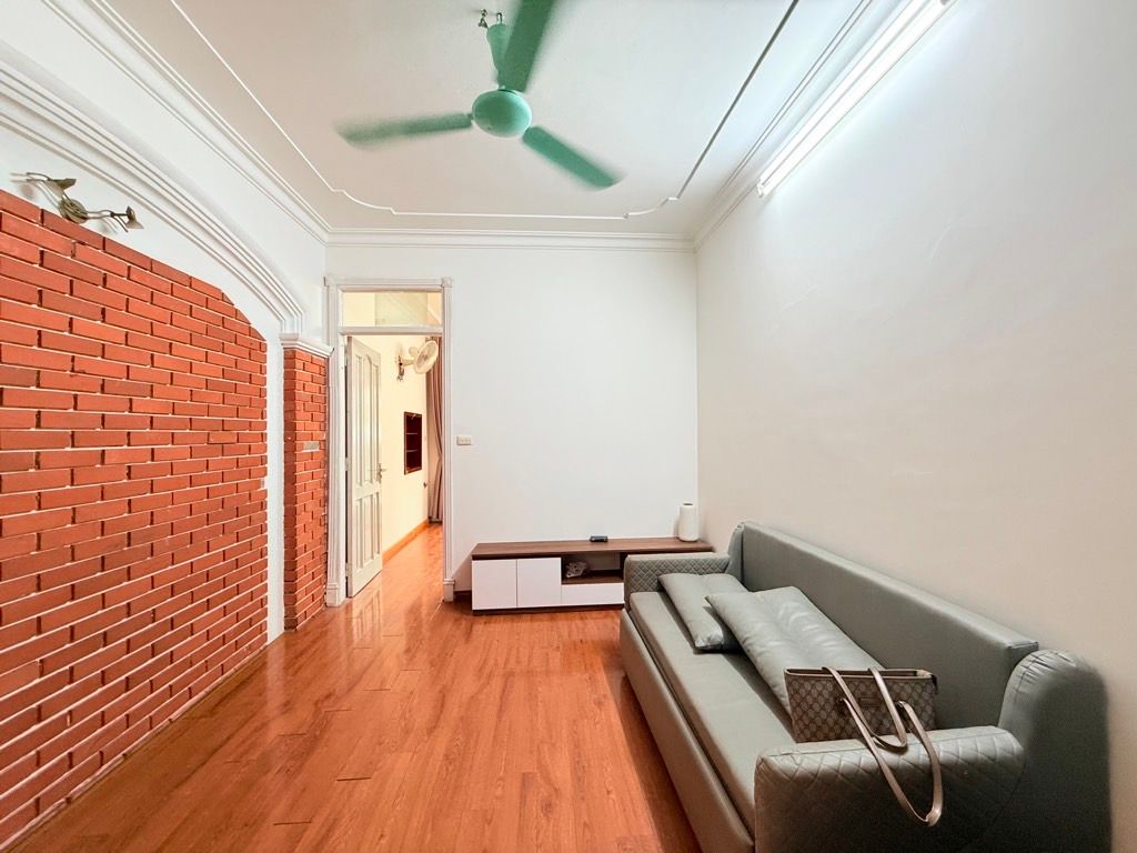 Bán nhà Thọ Lão - diện tích 65m2 1 tầng - ô tô đỗ chân cầu thang - giá 6,15 tỷ