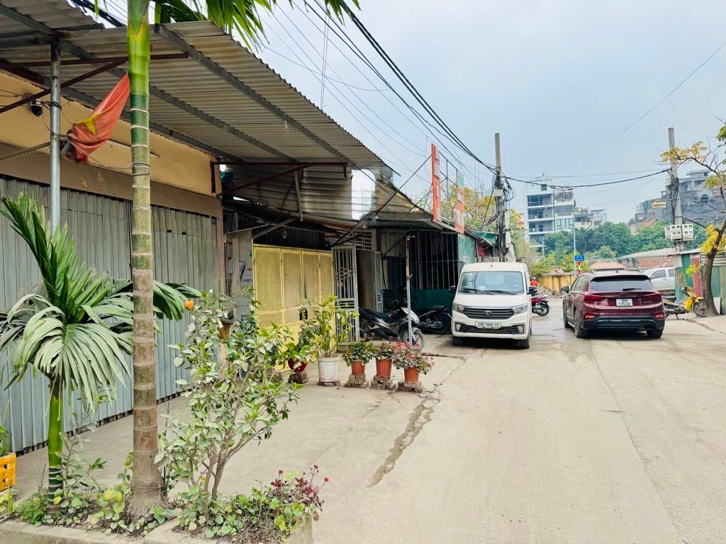 Bán nhà Giải Phóng - diện tích 39m2 1 tầng - ô tô tránh trước cổng - giá 0 tỷ