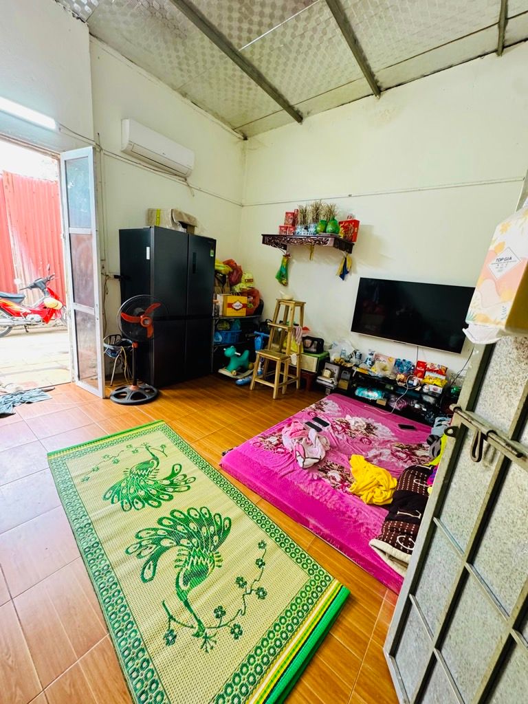 Bán nhà Giải Phóng - diện tích 39m2 1 tầng - ô tô tránh trước cổng - giá 0 tỷ