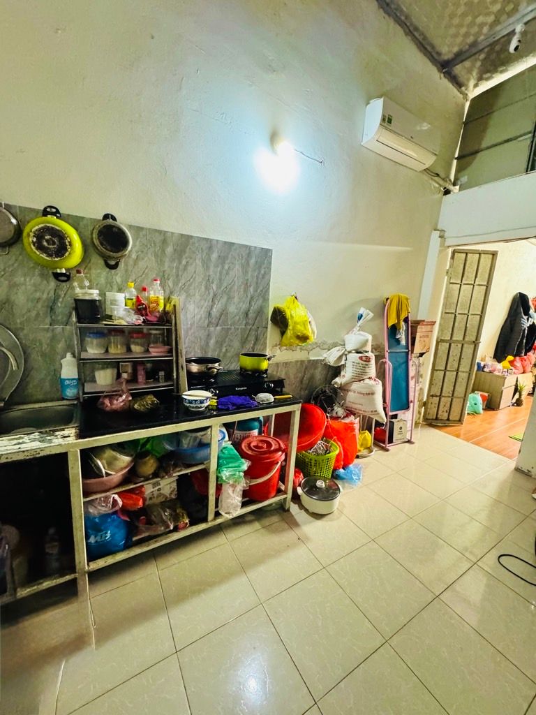 Bán nhà Giải Phóng - diện tích 39m2 1 tầng - ô tô tránh trước cổng - giá 0 tỷ