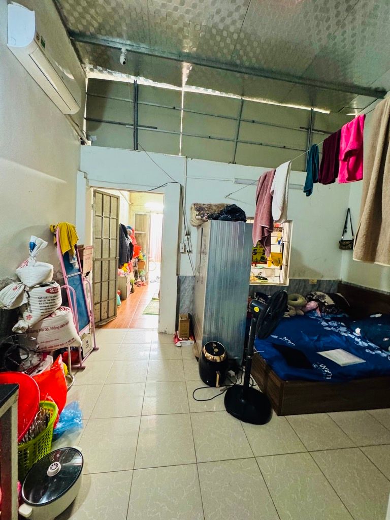 Bán nhà Giải Phóng - diện tích 39m2 1 tầng - ô tô tránh trước cổng - giá 0 tỷ