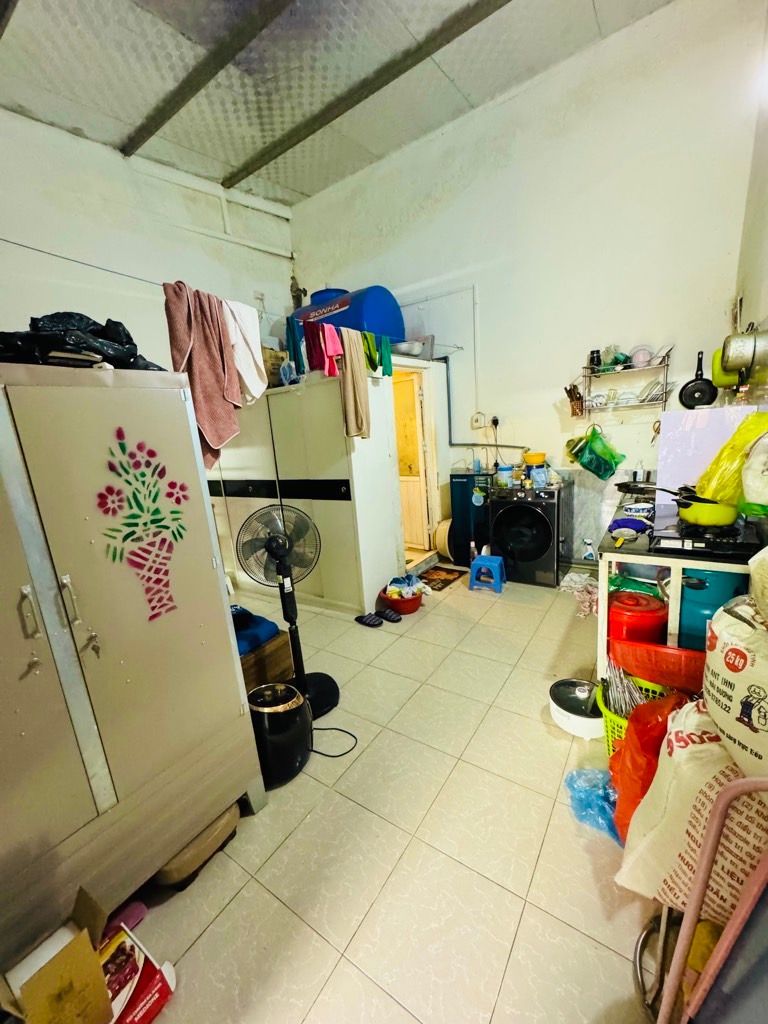 Bán nhà Giải Phóng - diện tích 39m2 1 tầng - ô tô tránh trước cổng - giá 0 tỷ