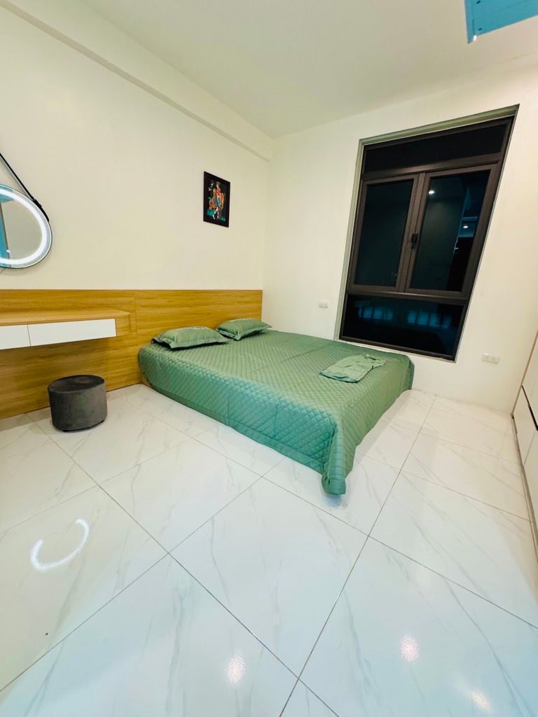 Bán nhà Tập thể ĐHKTQD - diện tích 38m2 1 tầng - Ô TÔ ĐỖ CỬA - giá 2,1 tỷ