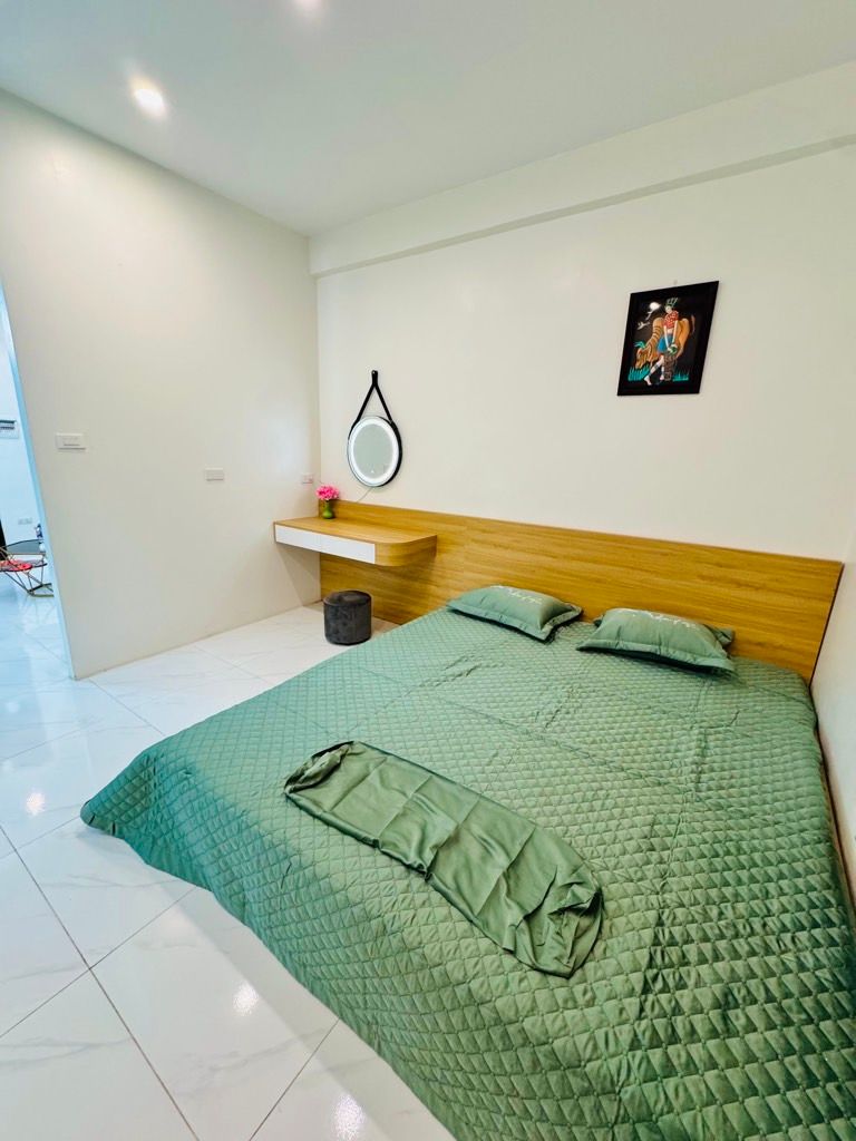 Bán nhà Tập thể ĐHKTQD - diện tích 38m2 1 tầng - Ô TÔ ĐỖ CỬA - giá 2,1 tỷ