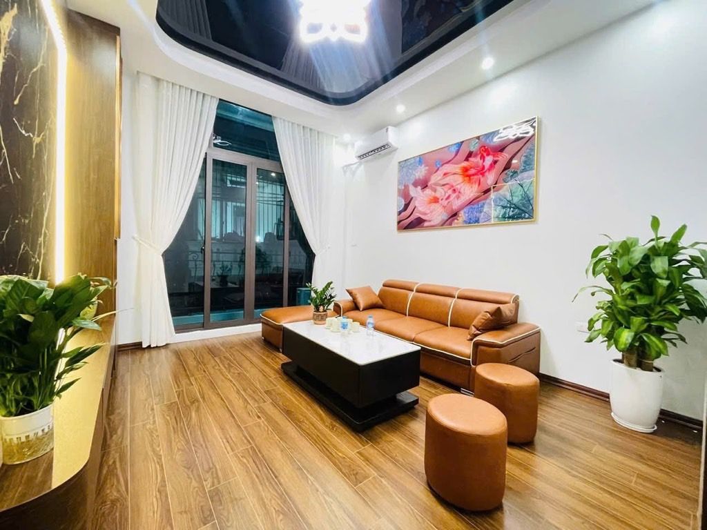 Bán nhà Trường Chinh - diện tích 48m2 4 tầng - Ô tô đỗ cửa - giá 15,9 tỷ