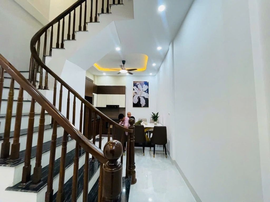 Bán nhà Trường Chinh - diện tích 48m2 4 tầng - Ô tô đỗ cửa - giá 15,9 tỷ