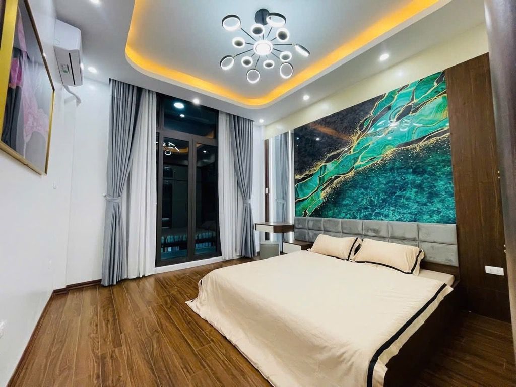 Bán nhà Trường Chinh - diện tích 48m2 4 tầng - Ô tô đỗ cửa - giá 15,9 tỷ