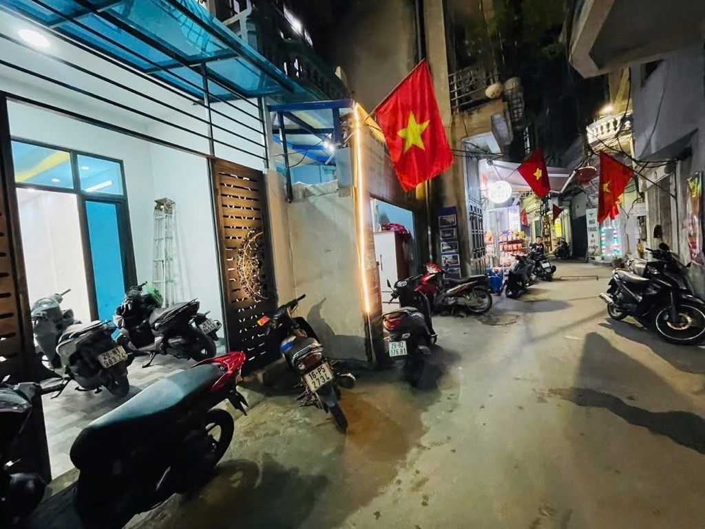 Bán nhà Trường Chinh - diện tích 48m2 4 tầng - Ô tô đỗ cửa - giá 15,9 tỷ