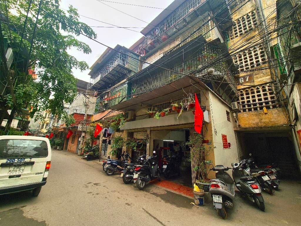 Bán nhà Nguyễn Trãi - diện tích 60m2 1 tầng - Ô tô tránh - giá 3,39 tỷ