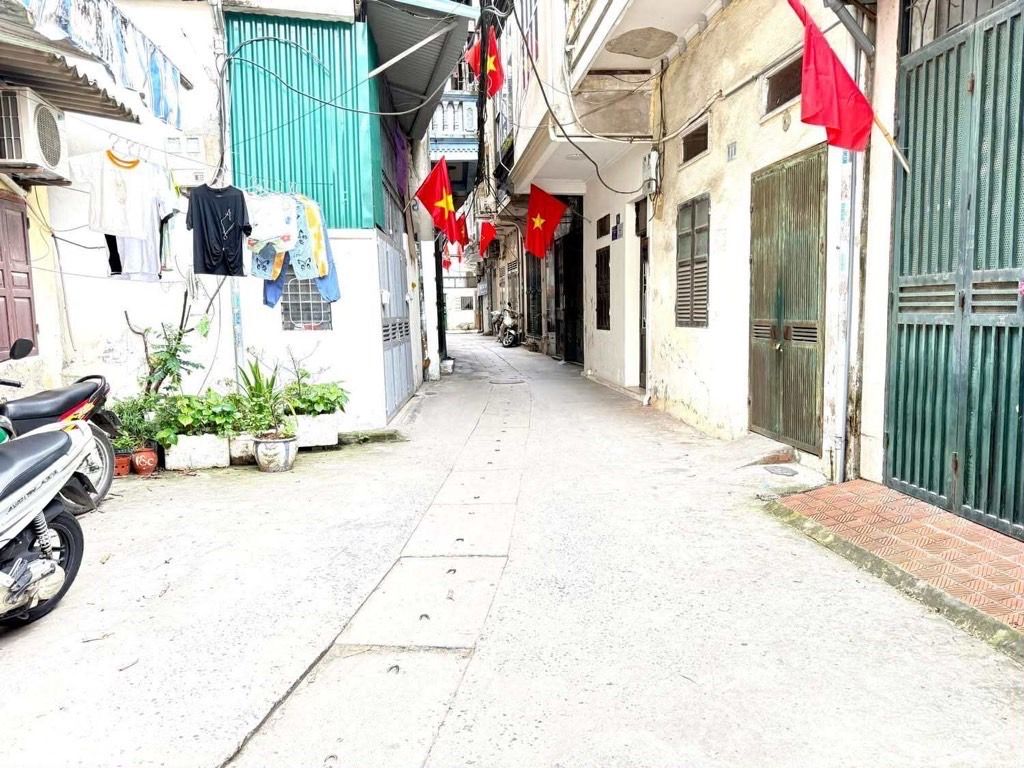 Bán nhà Mạc Thị Bưởi - diện tích 65m2 1 tầng - Ô tô đỗ cửa - giá 12,5 tỷ