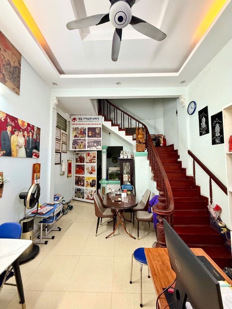 Bán nhà ngõ Hoà Bình - diện tích 47m2 4 tầng - MẶT NGÕ Ô TÔ TRÁNH, KINH DOANH - giá 19,6 tỷ