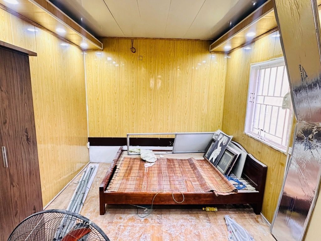 Bán nhà Vũ Tông Phan - diện tích 23m2 3 tầng - LÔ GÓC 3 MẶT THOÁNG - giá 2,5 tỷ