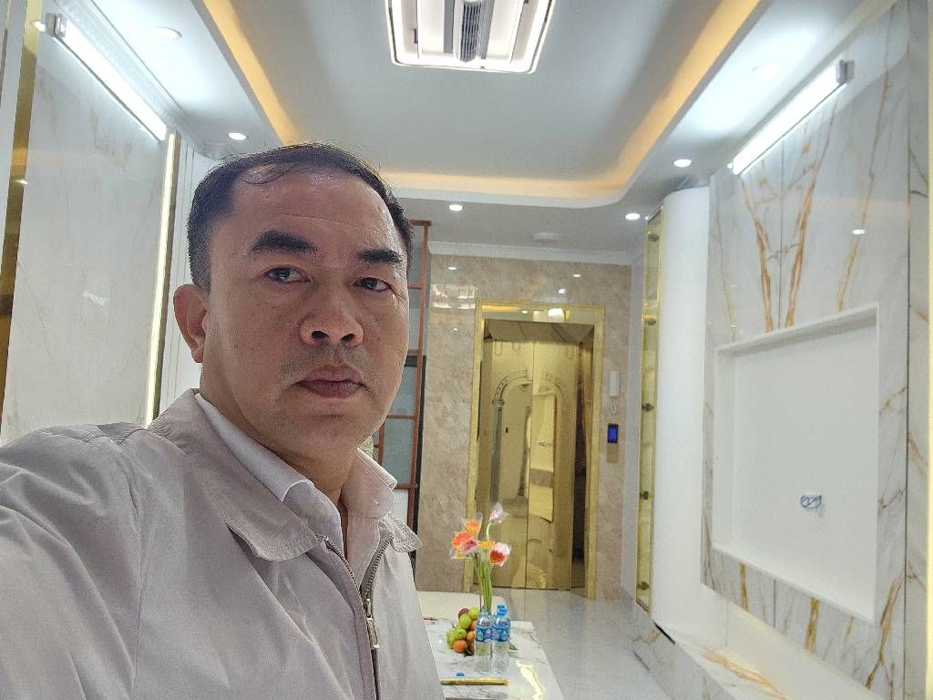 Bán nhà Hoàng Văn Thái - diện tích 35.5m2 5 tầng - Thang máy - giá 10,8 tỷ