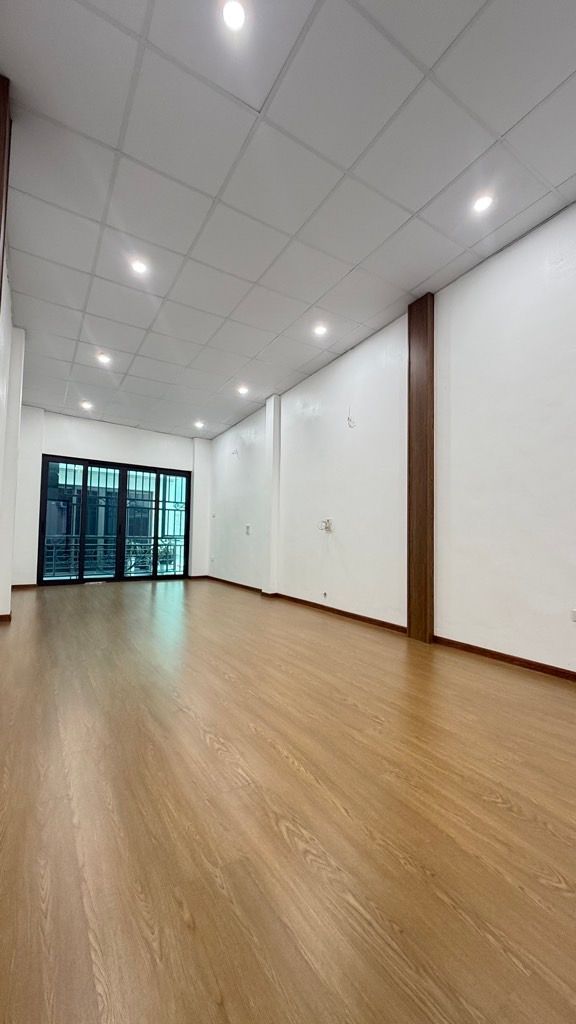 Bán nhà Giải Phóng - diện tích 36m2 2 tầng - Nhà sổ chung 2 tầng xây mới - giá 4,3 tỷ