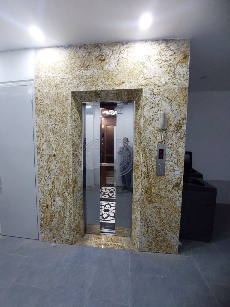 Bán nhà Giải Phóng - diện tích 46.2m2 7 tầng - Ô tô đỗ cửa - giá 15,3 tỷ