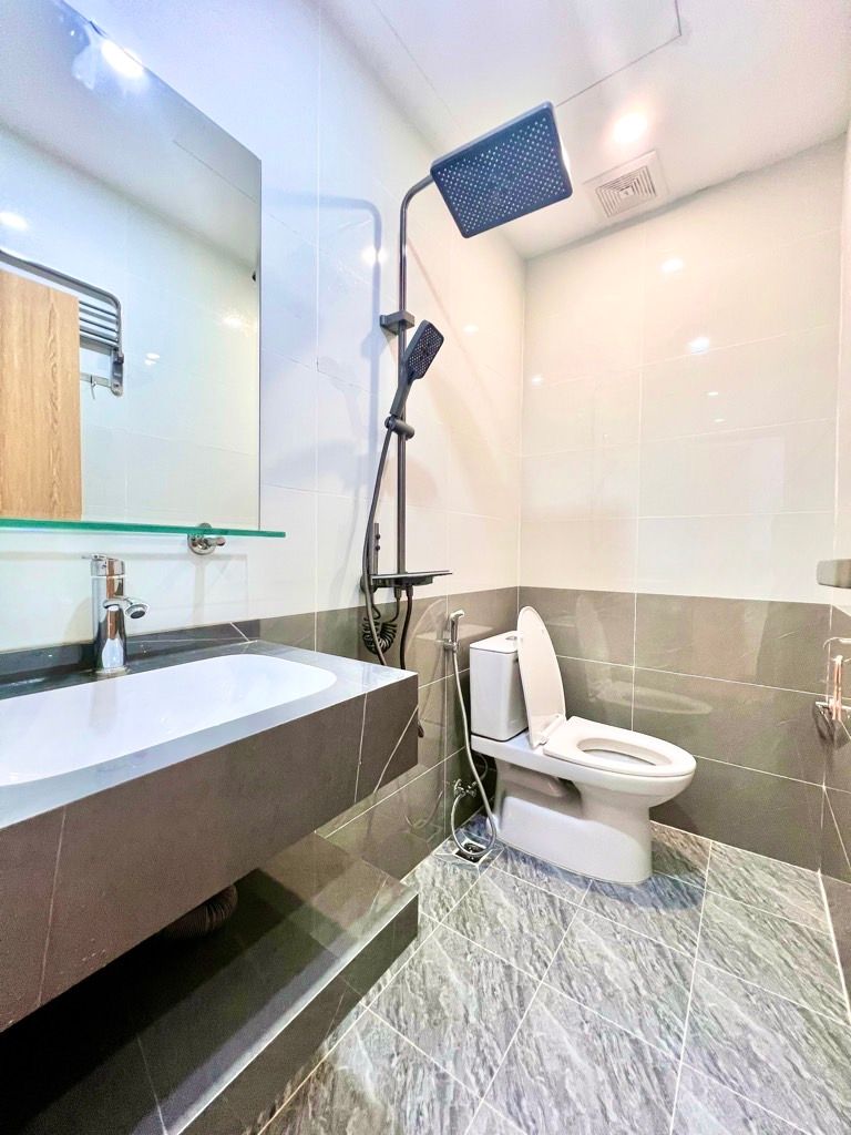 Bán nhà Huỳnh Thúc Kháng - diện tích 69m2 8 tầng - SIÊU PHẨM BAY NHANH LÔ GÓC - giá 7,2 tỷ