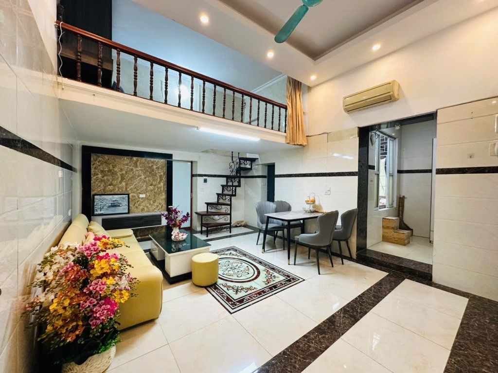 Bán nhà Lương Yên - diện tích 80m2 2 tầng - nhà đẹp - giá 4,3 tỷ