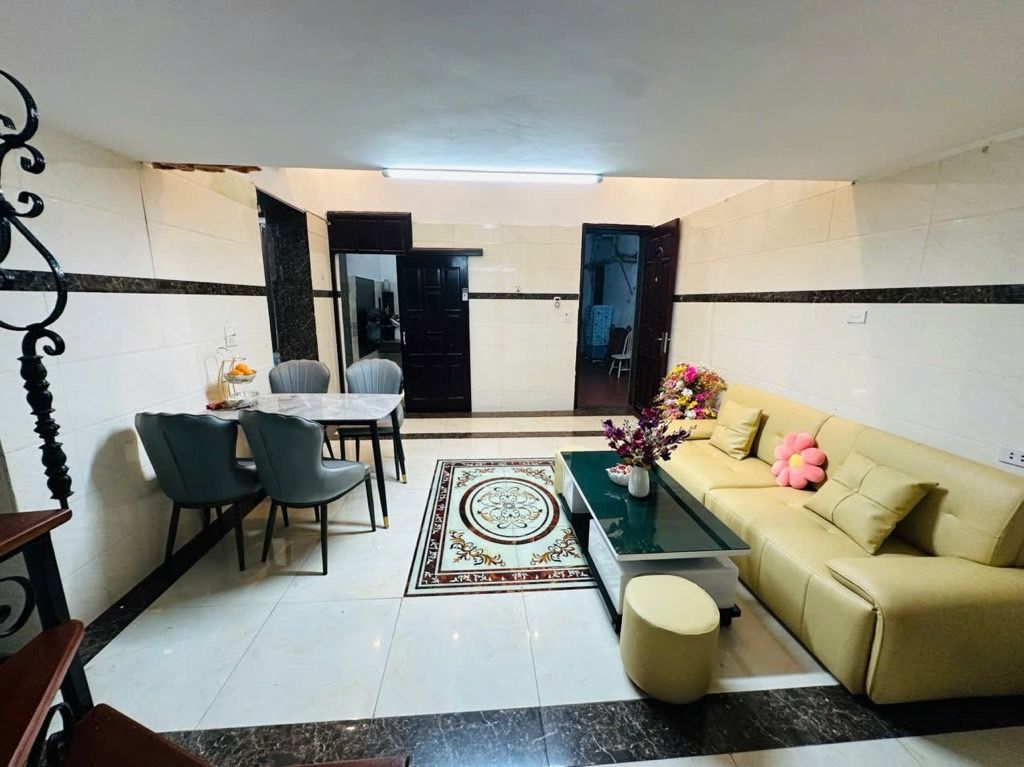 Bán nhà Lương Yên - diện tích 80m2 2 tầng - nhà đẹp - giá 4,3 tỷ