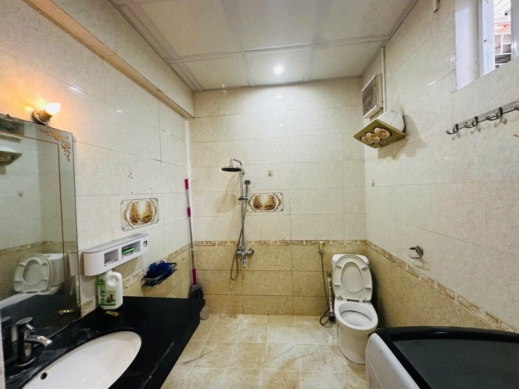 Bán nhà Lương Yên - diện tích 80m2 2 tầng - nhà đẹp - giá 4,3 tỷ