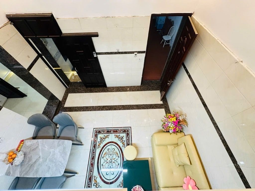 Bán nhà Lương Yên - diện tích 80m2 2 tầng - nhà đẹp - giá 4,3 tỷ