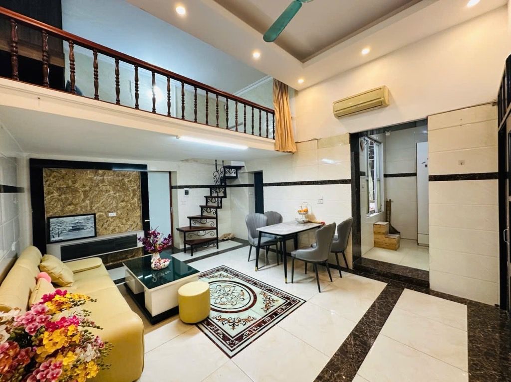 Bán nhà Lương Yên - diện tích 80m2 2 tầng - nhà đẹp - giá 4,3 tỷ