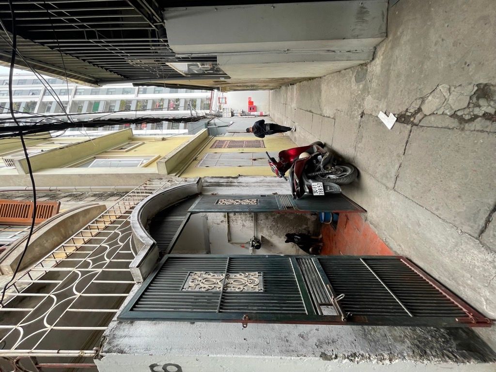 Bán nhà Hoàng Mai - diện tích 42m2 5 tầng - Nhà dân xây chắc chắn - giá 10,5 tỷ