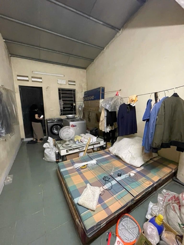 Bán nhà Hoàng Mai - diện tích 42m2 5 tầng - Nhà dân xây chắc chắn - giá 10,5 tỷ