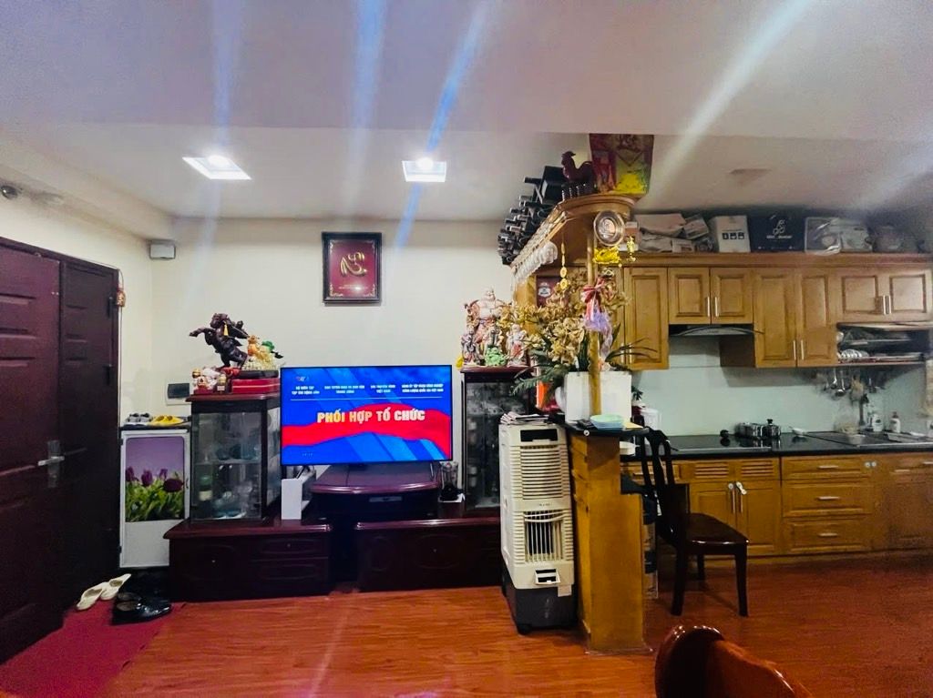 Bán nhà Nguyễn Duy Trinh - diện tích 90m2 14 tầng - Nhà đẹp long lanh, nội thất xịn sò - giá 7,4 tỷ