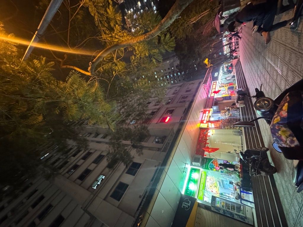 Bán nhà Nguyễn Duy Trinh - diện tích 90m2 14 tầng - Nhà đẹp long lanh, nội thất xịn sò - giá 7,4 tỷ