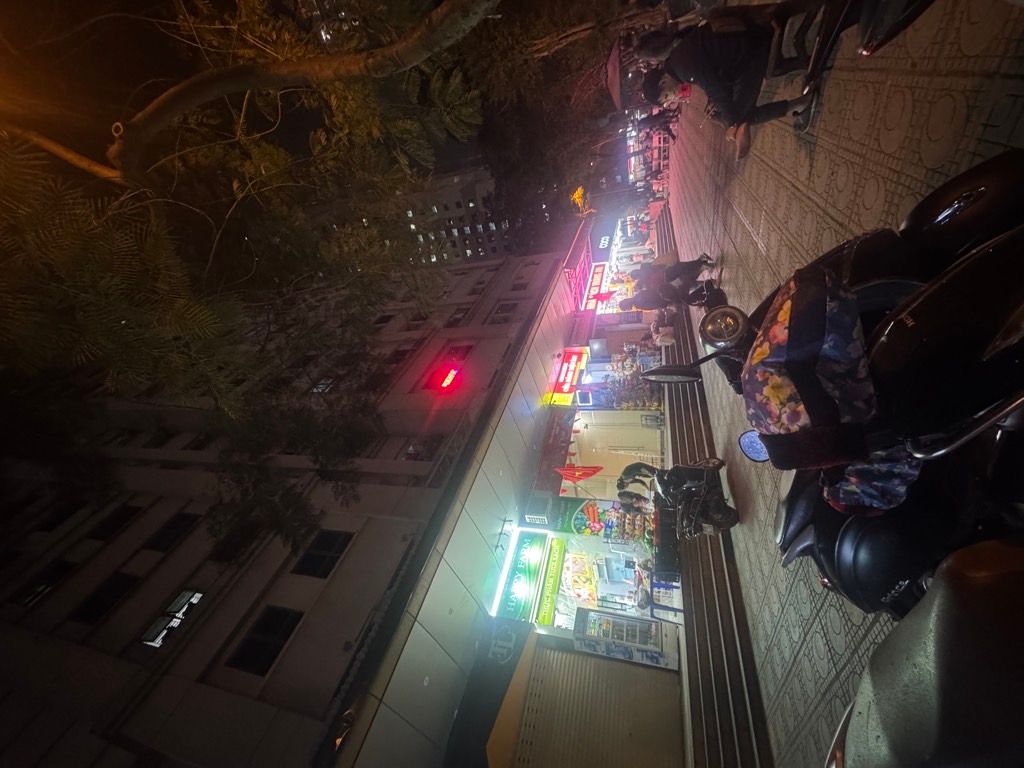 Bán nhà Nguyễn Duy Trinh - diện tích 90m2 14 tầng - Nhà đẹp long lanh, nội thất xịn sò - giá 7,4 tỷ