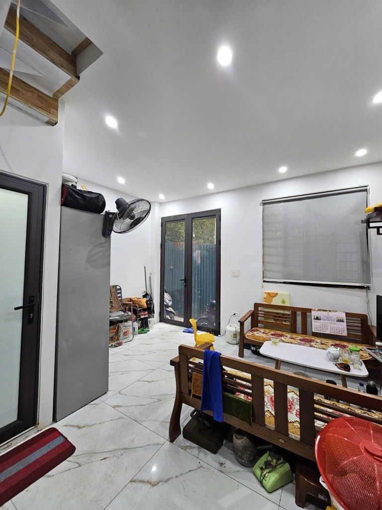 Bán nhà Trương Định - diện tích 28m2 2 tầng - Lô góc - giá 1,75 tỷ