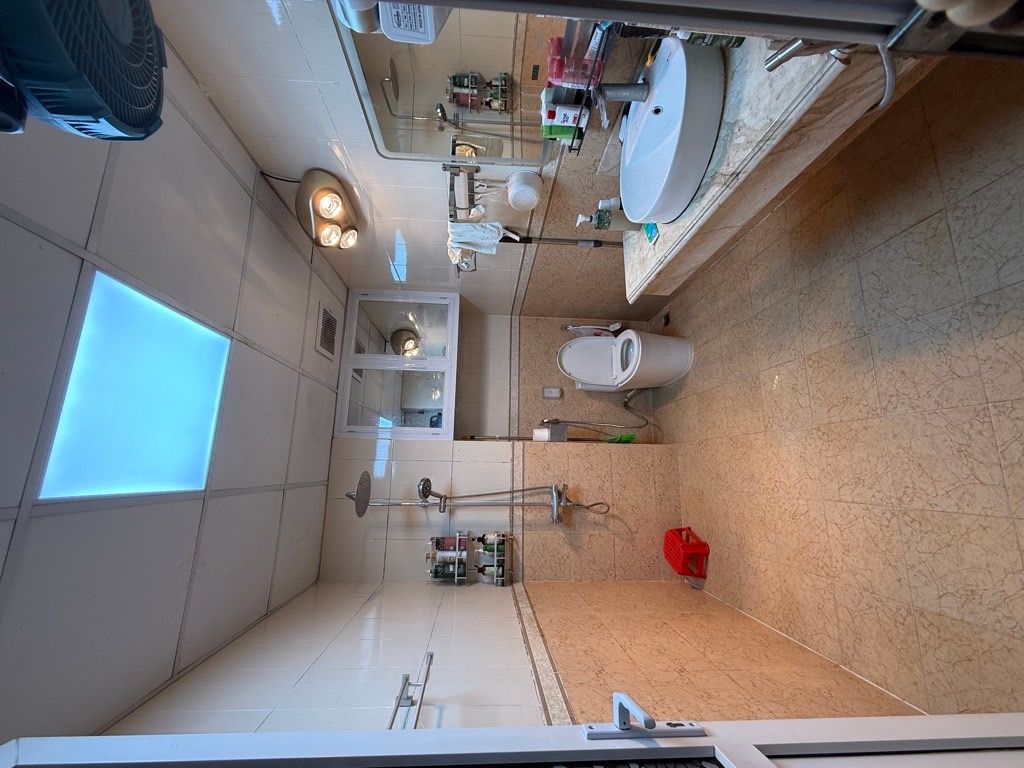 Bán nhà Trần Hoà - diện tích 70m2 14 tầng - mặt phố - giá 5,7 tỷ