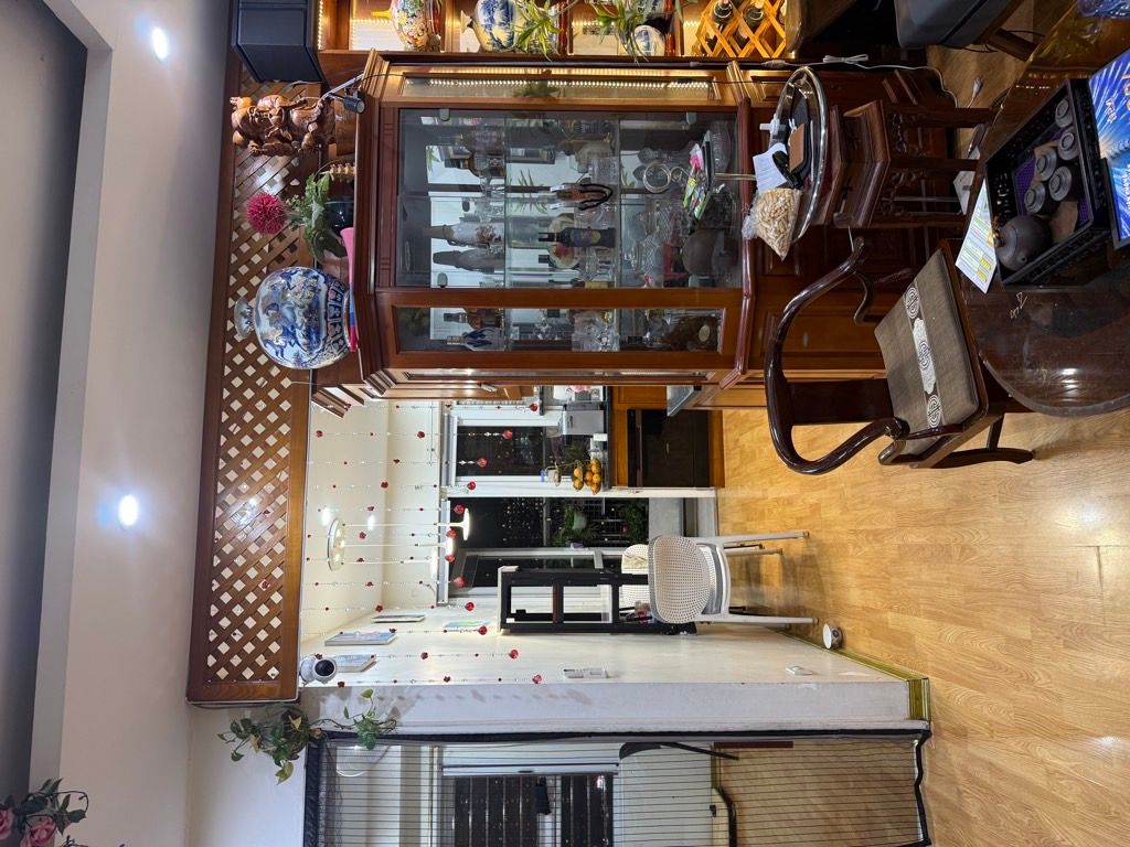 Bán nhà Trần Hoà - diện tích 70m2 14 tầng - mặt phố - giá 5,7 tỷ