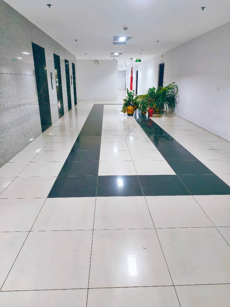 Bán nhà Thái Hà - diện tích 107.8m2 1 tầng - Thang máy - giá 11,5 tỷ